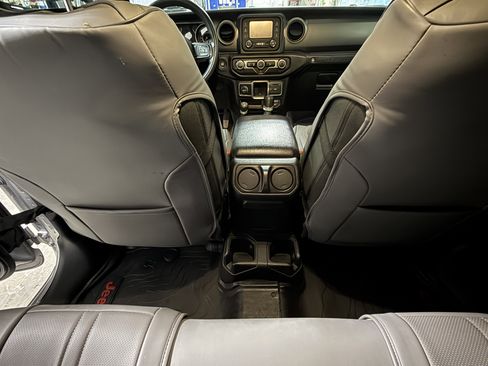 Used 2019 Jeep Wrangler Unlimited Sport image 21