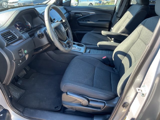 Used 2021 Honda Passport Sport image 2