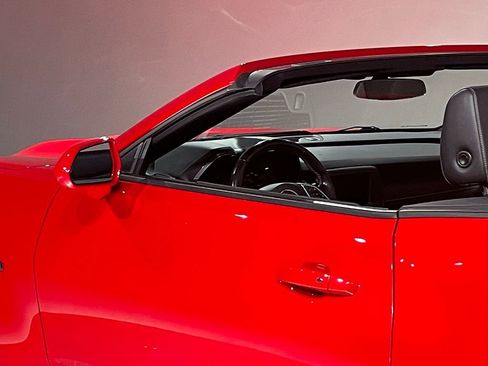 Used 2019 Chevrolet Camaro LT image 15