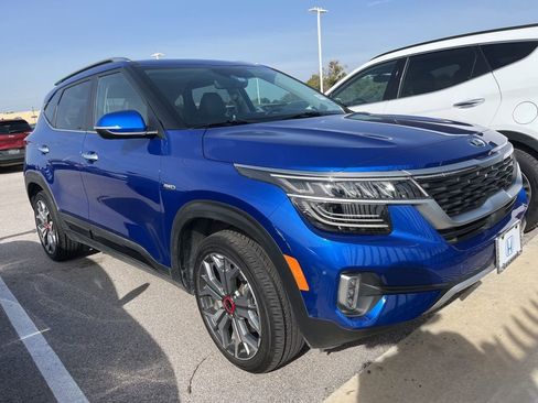 Used 2021 Kia Seltos SX w/ SX Sunroof Package image 29