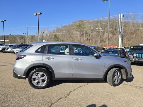Used 2023 Honda HR-V LX image 12