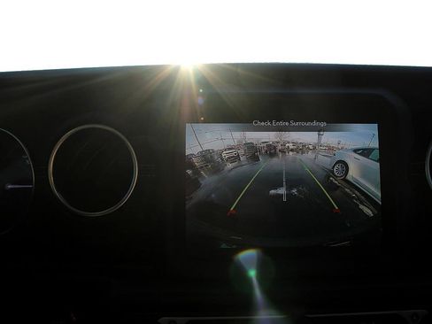 Used 2023 Jeep Wrangler Unlimited Sahara w/ Cold Weather Group image 17