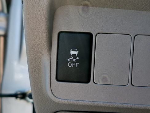 Used 2011 Toyota Corolla LE FWD image 24