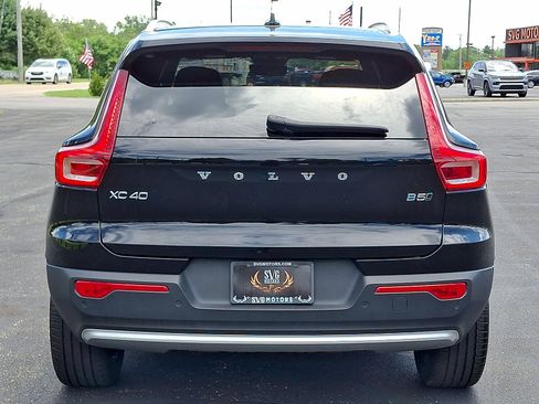 Used 2024 Volvo XC40 B5 Core AWD/4WD image 22