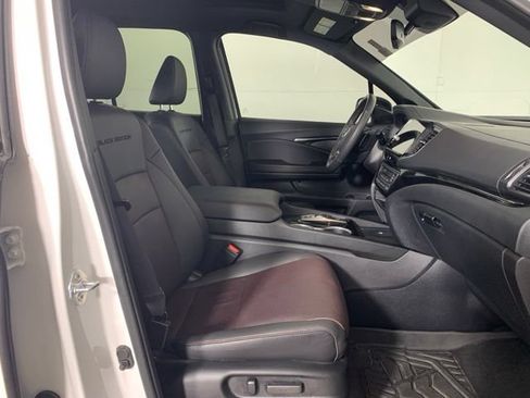 Used 2025 Honda Ridgeline Black Edition image 22