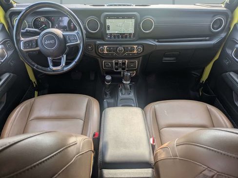 Used 2022 Jeep Wrangler Unlimited Sahara w/ Cold Weather Group AWD/4WD image 15