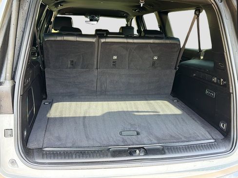 Used 2024 Jeep Wagoneer L Series II w/ Flexible Seating Group RWD image 32