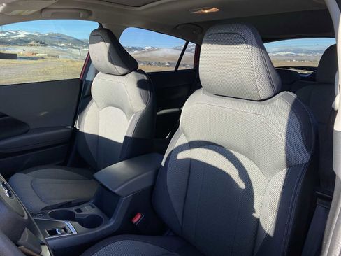 Used 2024 Subaru Crosstrek 2.0i Premium image 19