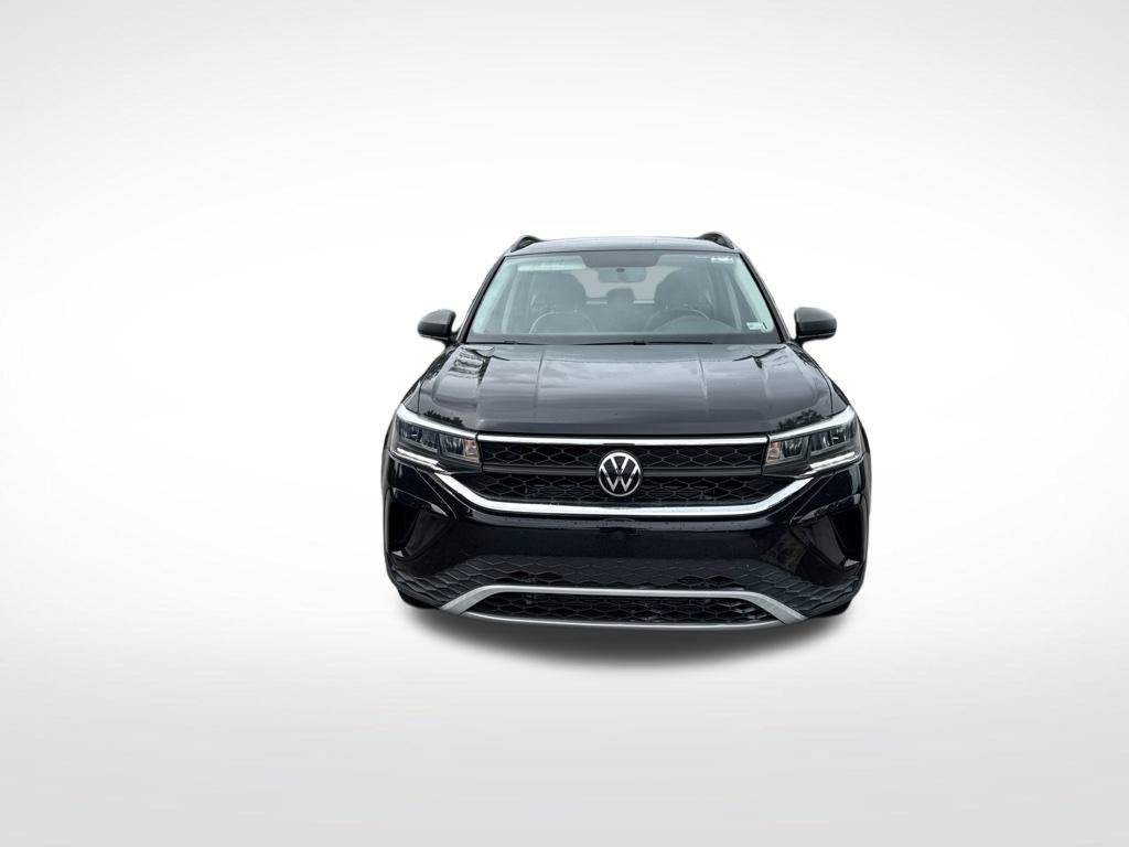 Certified 2022 Volkswagen Taos S AWD/4WD image 3