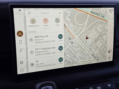 Certified 2024 Land Rover Defender 90 V8 image 29