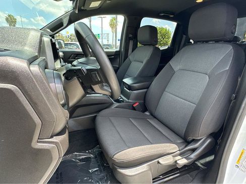 Used 2025 Chevrolet Colorado W/T AWD/4WD image 8