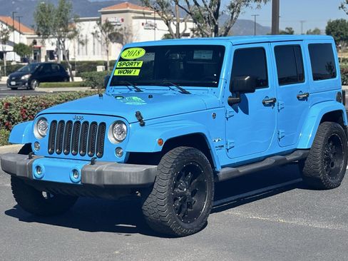 Used 2018 Jeep Wrangler Unlimited Sahara w/ Connectivity Group image 3