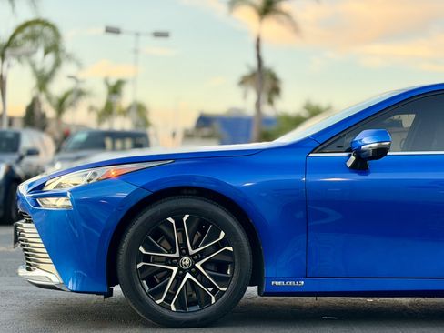 Used 2021 Toyota Mirai RWD image 5
