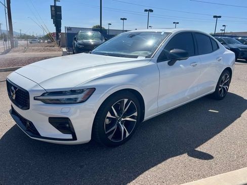 Used 2023 Volvo S60 B5 Plus AWD/4WD image 7