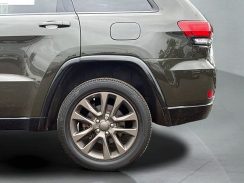 Used 2016 Jeep Grand Cherokee Limited 75th Anniversary AWD/4WD image 26