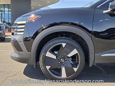 Used 2025 Nissan Kicks SR FWD image 9