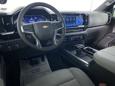 Certified 2025 Chevrolet Silverado 1500 LTZ image 2