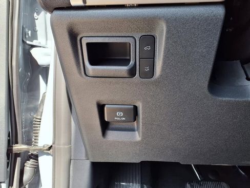 New 2026 Ford Expedition Active image 16