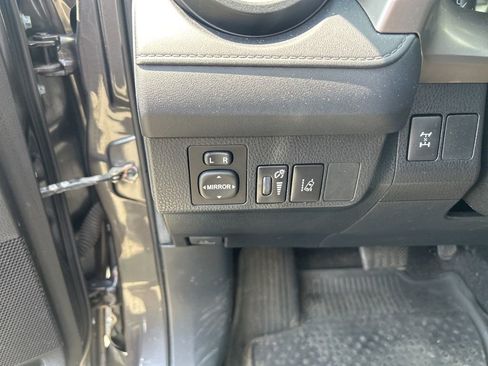 Used 2018 Toyota RAV4 LE w/ All Weather Liner Package AWD/4WD image 13