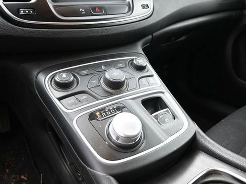 Used 2015 Chrysler 200 Limited w/ Spring Special Group FWD image 26