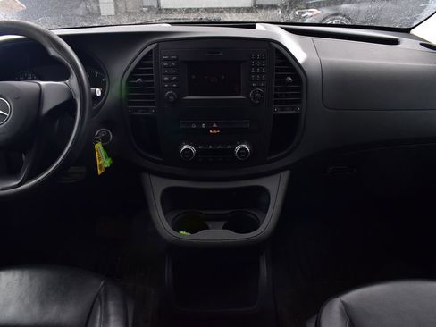 Used 2016 Mercedes-Benz Metris Passenger image 19