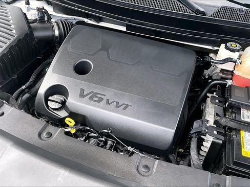 Used 2023 Chevrolet Traverse High Country FWD image 31
