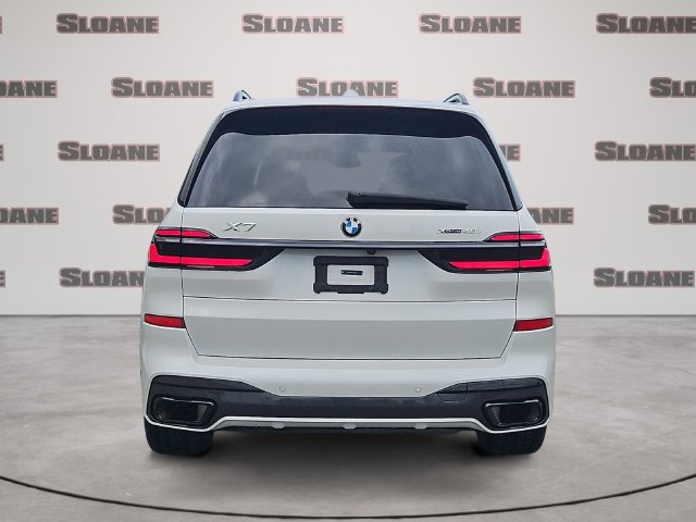 Certified 2024 BMW X7 xDrive40i w/ M Sport Package AWD/4WD image 4