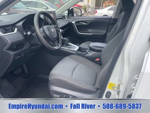 Used 2021 Toyota RAV4 XLE w/ Protection Package (TMS) AWD/4WD image 19