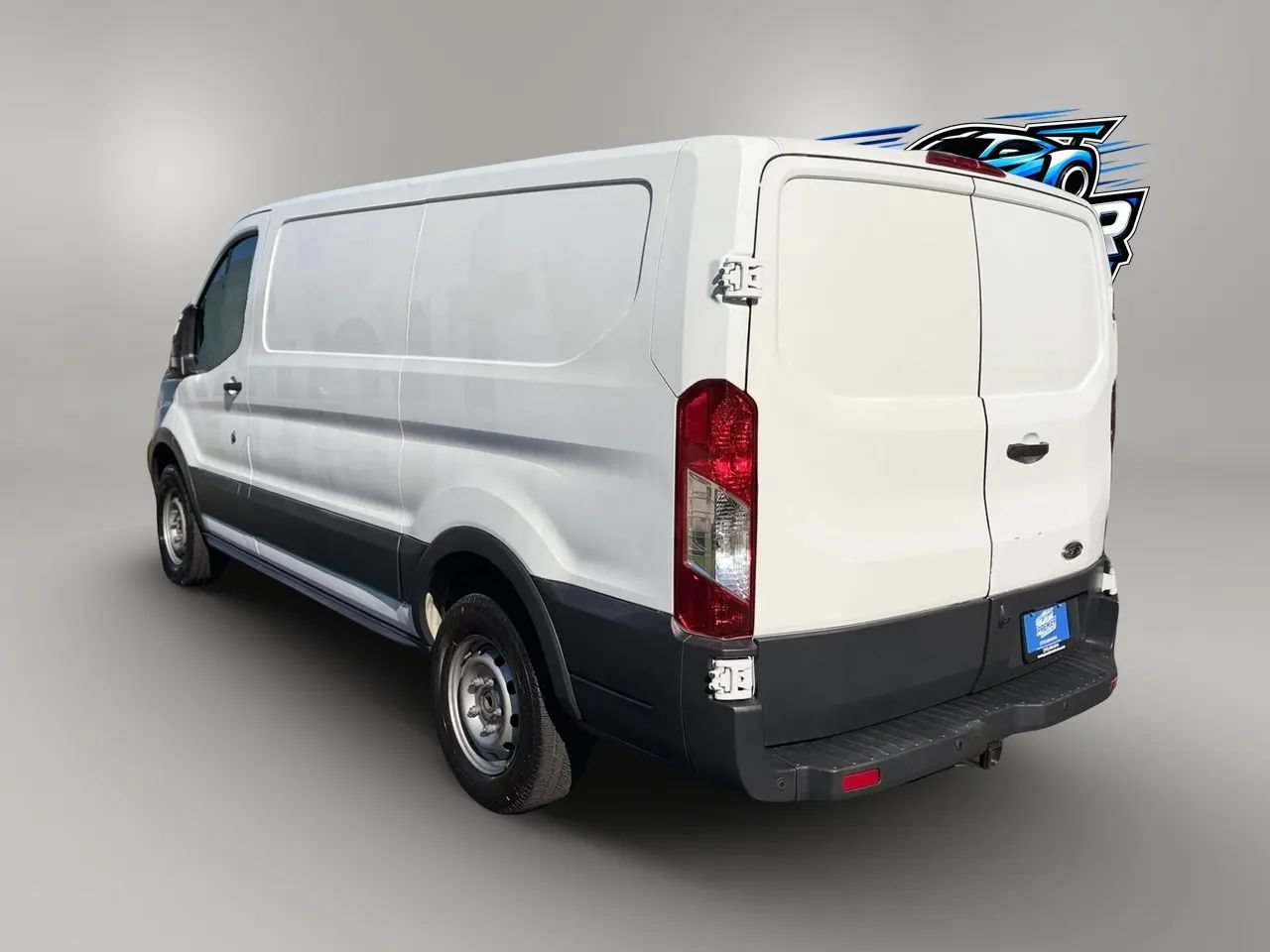 Used 2015 Ford Transit 250 130 Low Roof RWD image 5