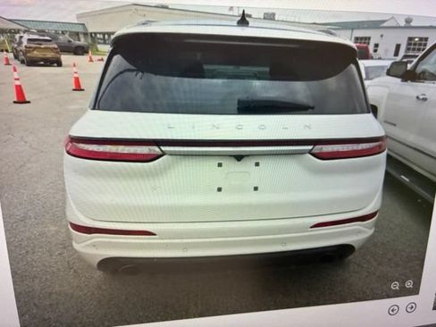 Used 2024 Lincoln Corsair Reserve w/ Equipment Group 201A AWD/4WD image 4