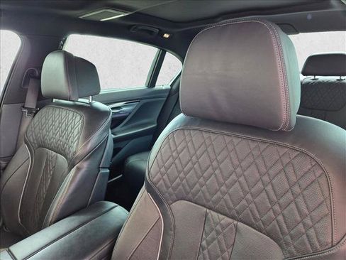 Used 2017 BMW 740i RWD image 13