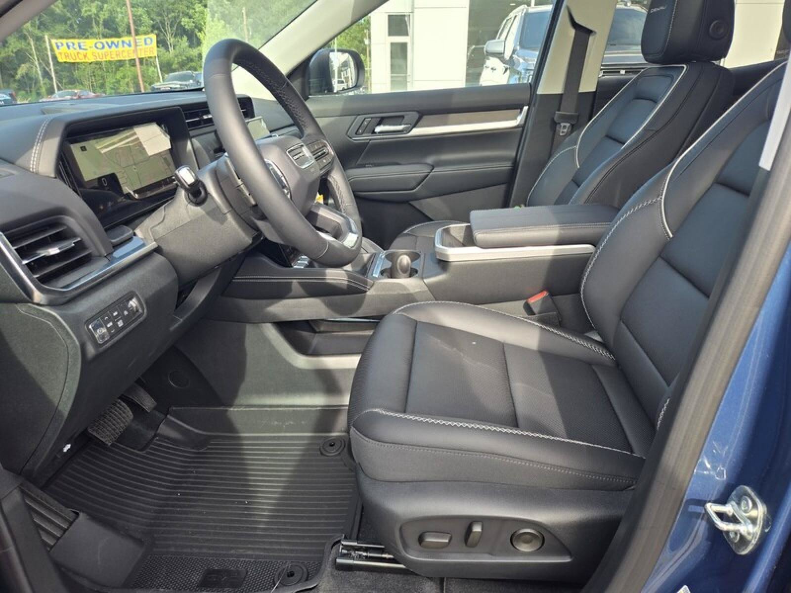 New 2026 GMC Terrain Denali w/ LPO, Floor Liner Package AWD/4WD image 21