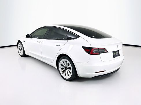 Used 2023 Tesla Model 3 Standard Range image 5