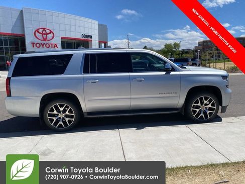 Used 2017 Chevrolet Suburban Premier AWD/4WD image 8