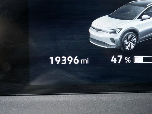 Certified 2023 Volkswagen ID.4 S image 3