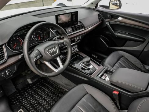 Used 2022 Audi Q5 2.0T Premium image 3