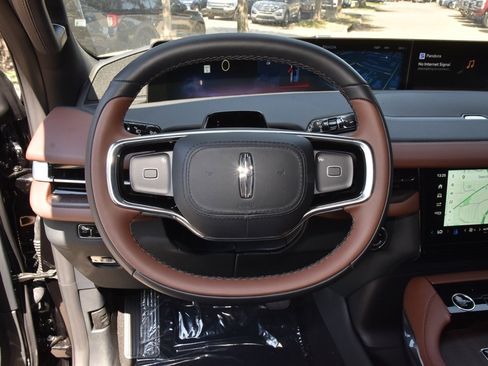 New 2025 Lincoln Navigator L Reserve image 23