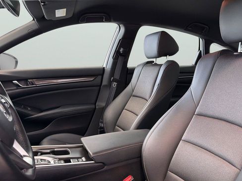Used 2022 Honda Accord Sport image 10