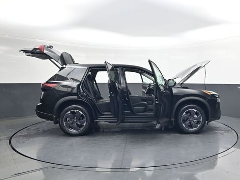 Certified 2026 Nissan Rogue SV FWD image 47