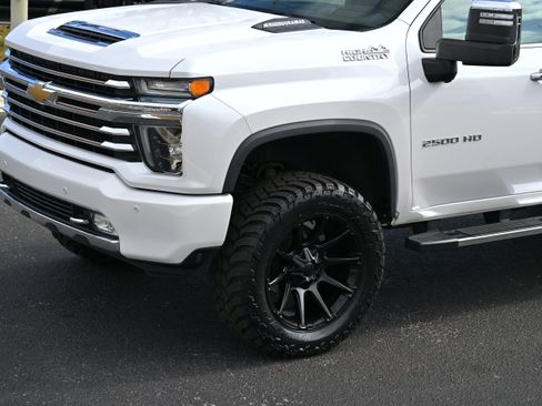 Used 2020 Chevrolet Silverado 2500 High Country image 30