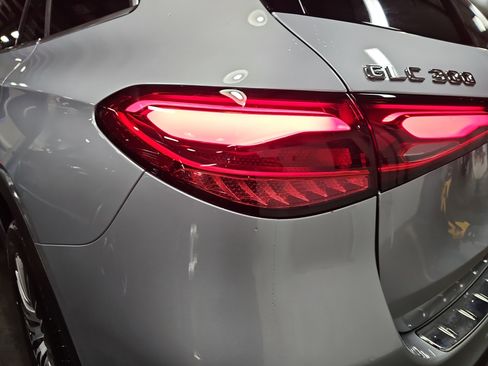 New 2026 Mercedes-Benz GLC 300 image 36