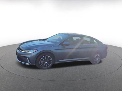 Used 2025 Volkswagen Jetta SE image 8