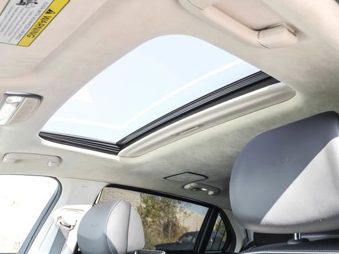 Used 2020 Genesis G90 5.0 Ultimate image 10