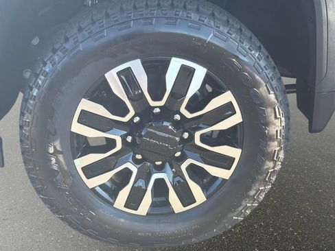 New 2026 GMC Sierra 2500 Denali Ultimate AWD/4WD image 10