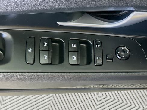 Used 2024 Hyundai Elantra SEL image 15