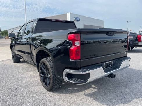 Used 2022 Chevrolet Silverado 1500 LT AWD/4WD image 7
