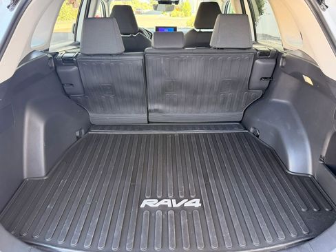 Used 2024 Toyota RAV4 XLE w/ Convenience Package AWD/4WD image 16