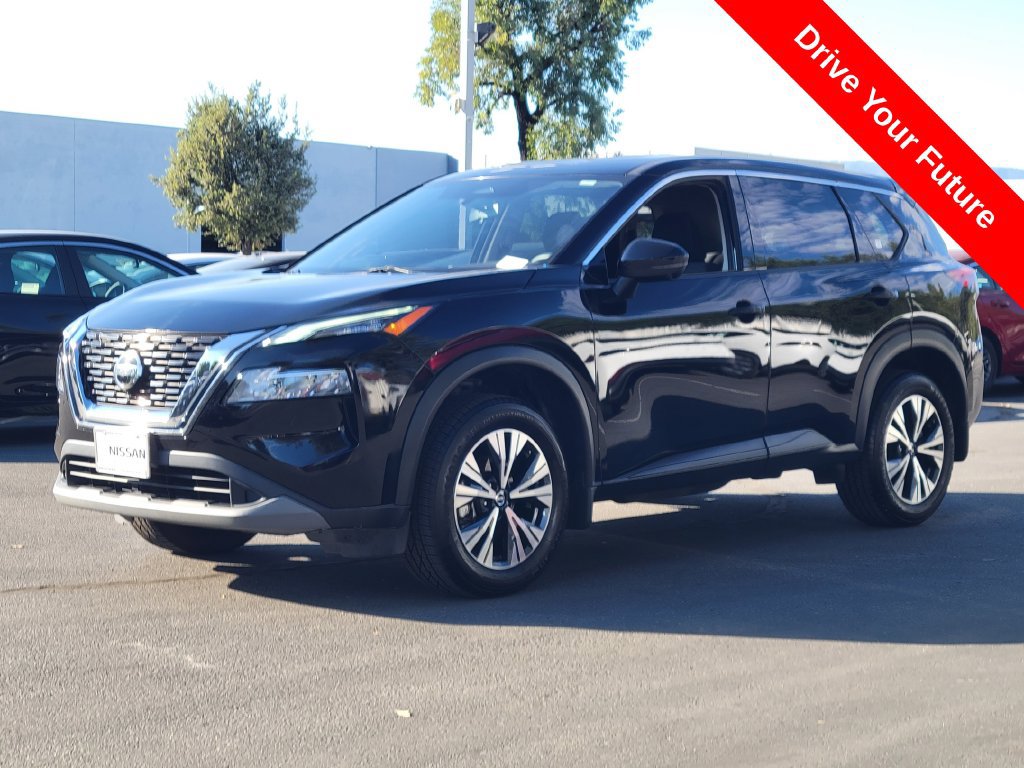 Used 2021 Nissan Rogue SV FWD image 2