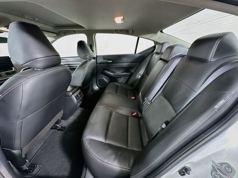 Used 2024 Nissan Altima 2.5 SL FWD image 28
