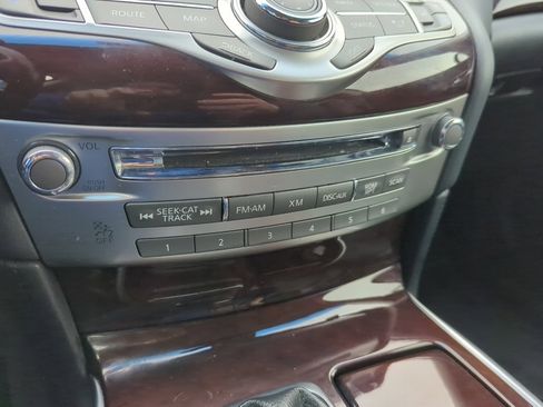 Used 2016 INFINITI Q70 L 3.7 image 29